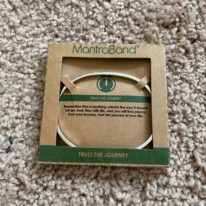 MantraBand - trust the journey